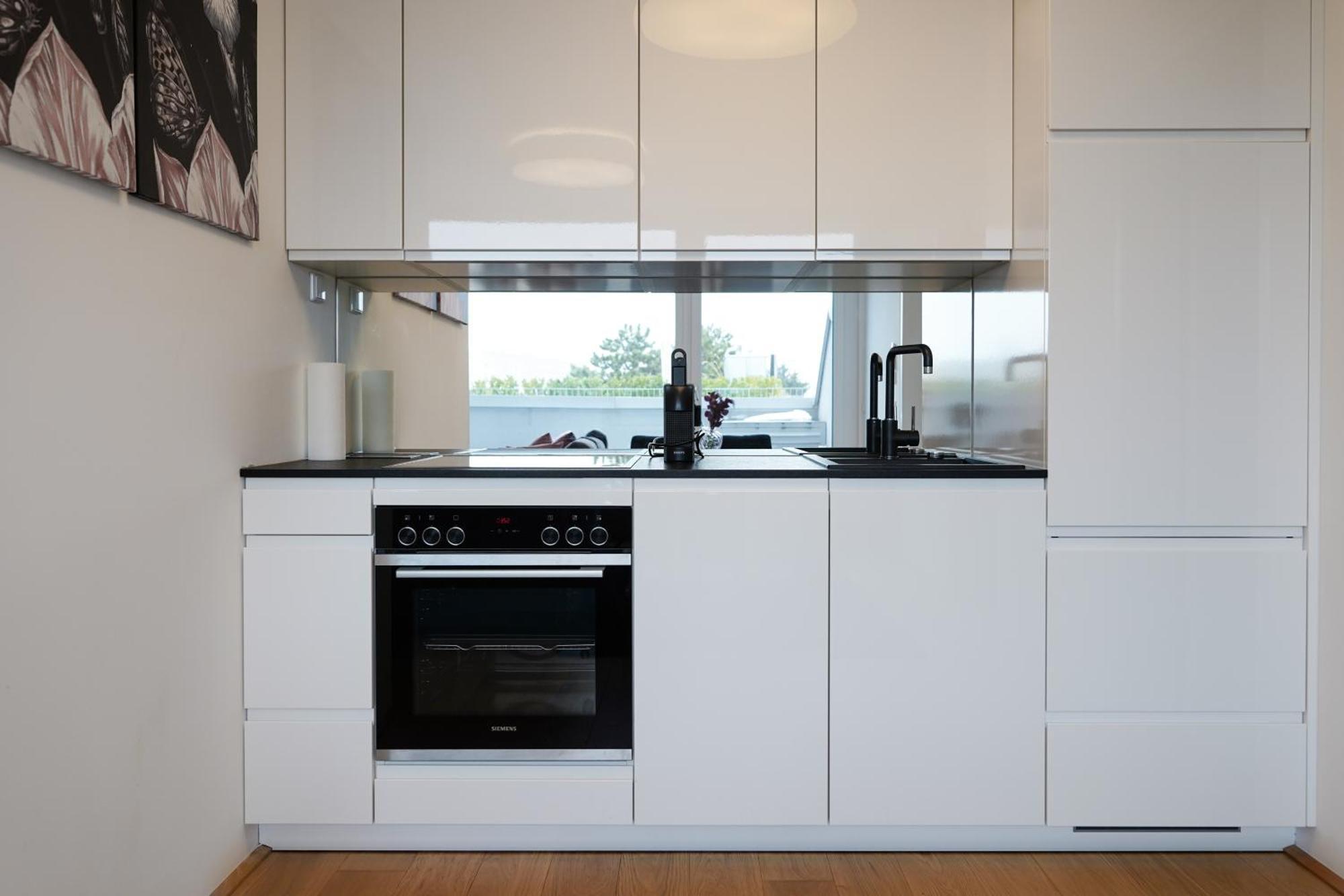 Modern Stylish Design With Free Parking Emily Wien